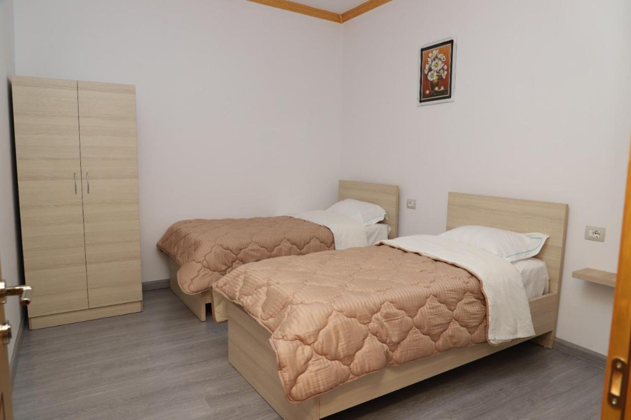 Comfort Apartment Berat Exterior photo